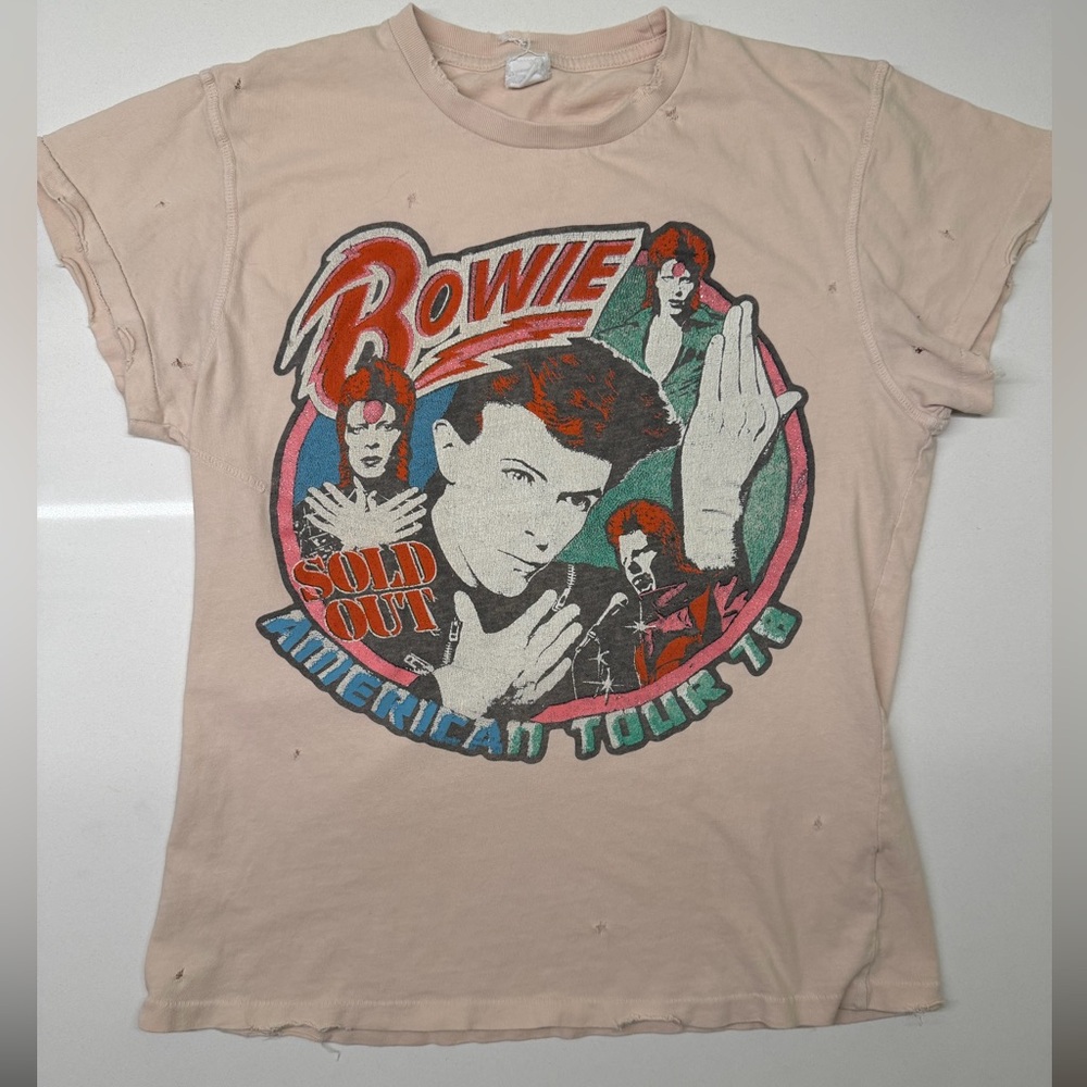 MadeWorn 70’s David Bowie American Tour ’74 Distressed Graphic Tee Shirt Size XS - Picture 2 of 9